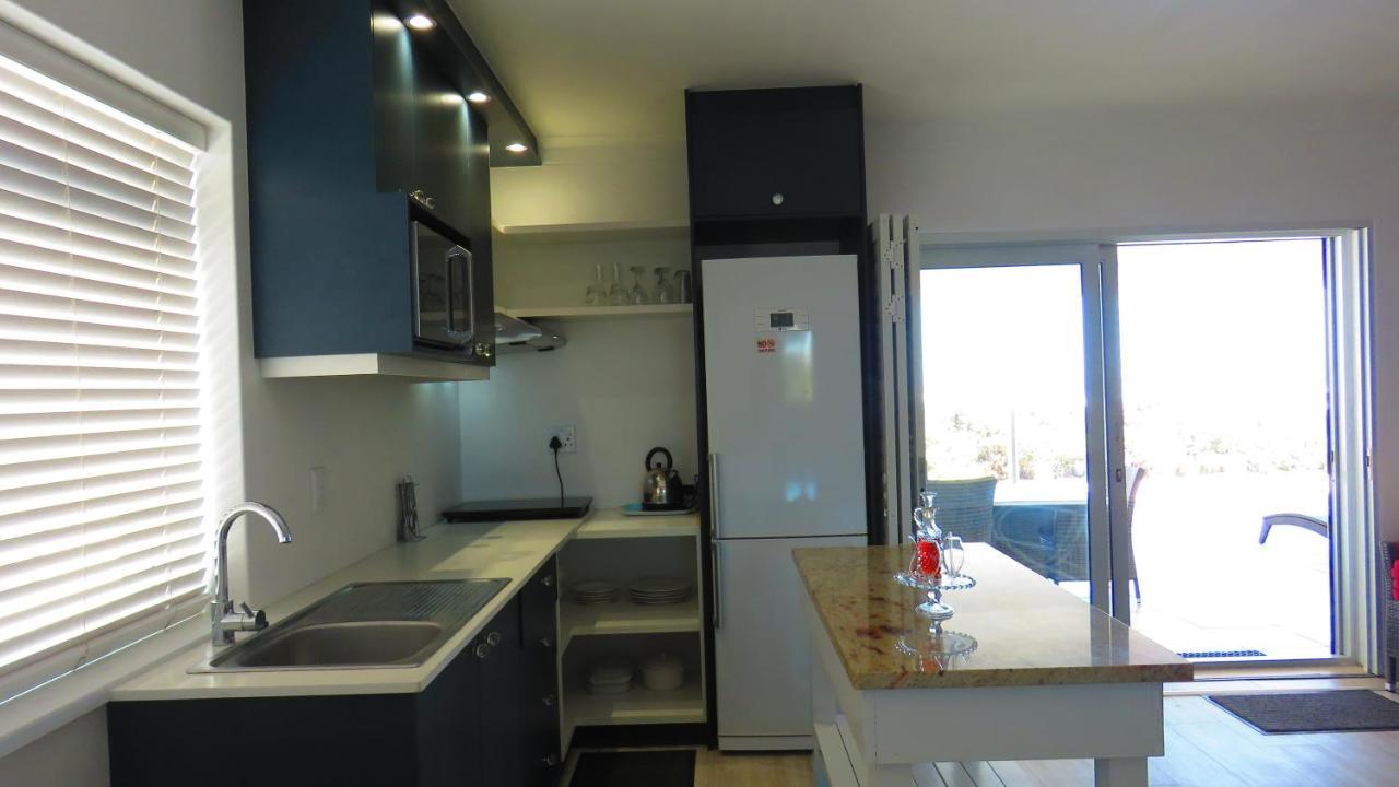On The Beach Apartments Yzerfontein Bagian luar foto