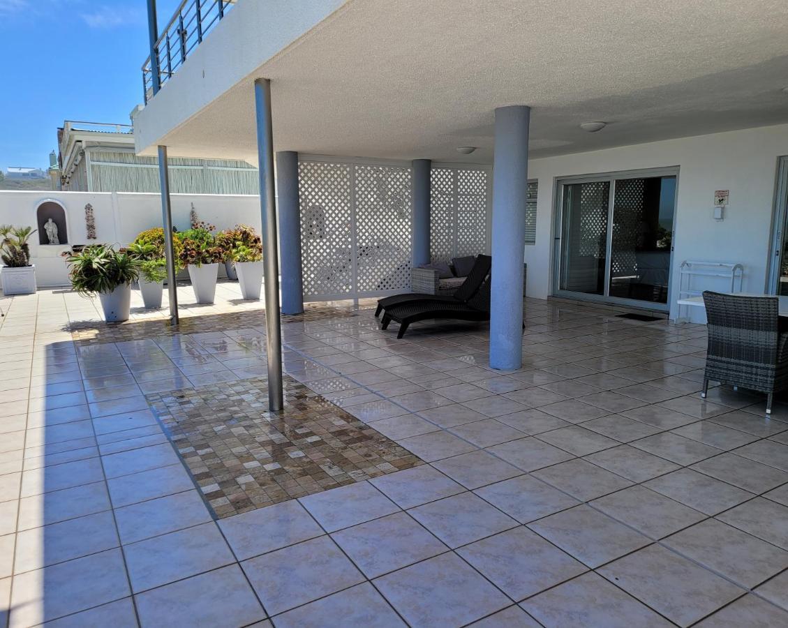On The Beach Apartments Yzerfontein Bagian luar foto