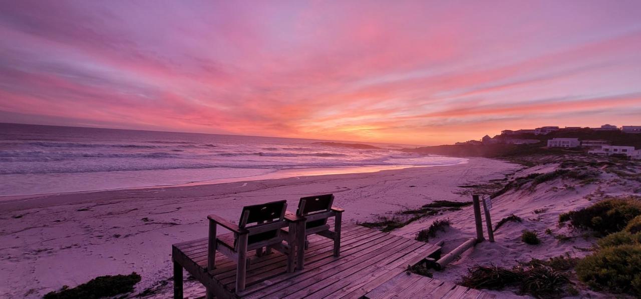 On The Beach Apartments Yzerfontein Bagian luar foto