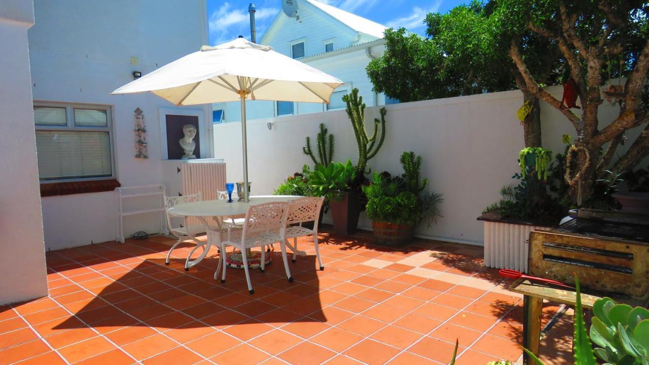 On The Beach Apartments Yzerfontein Bagian luar foto