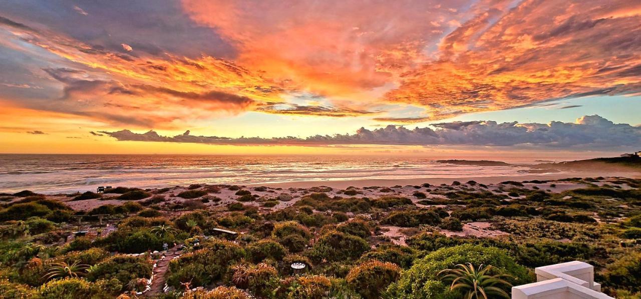 On The Beach Apartments Yzerfontein Bagian luar foto