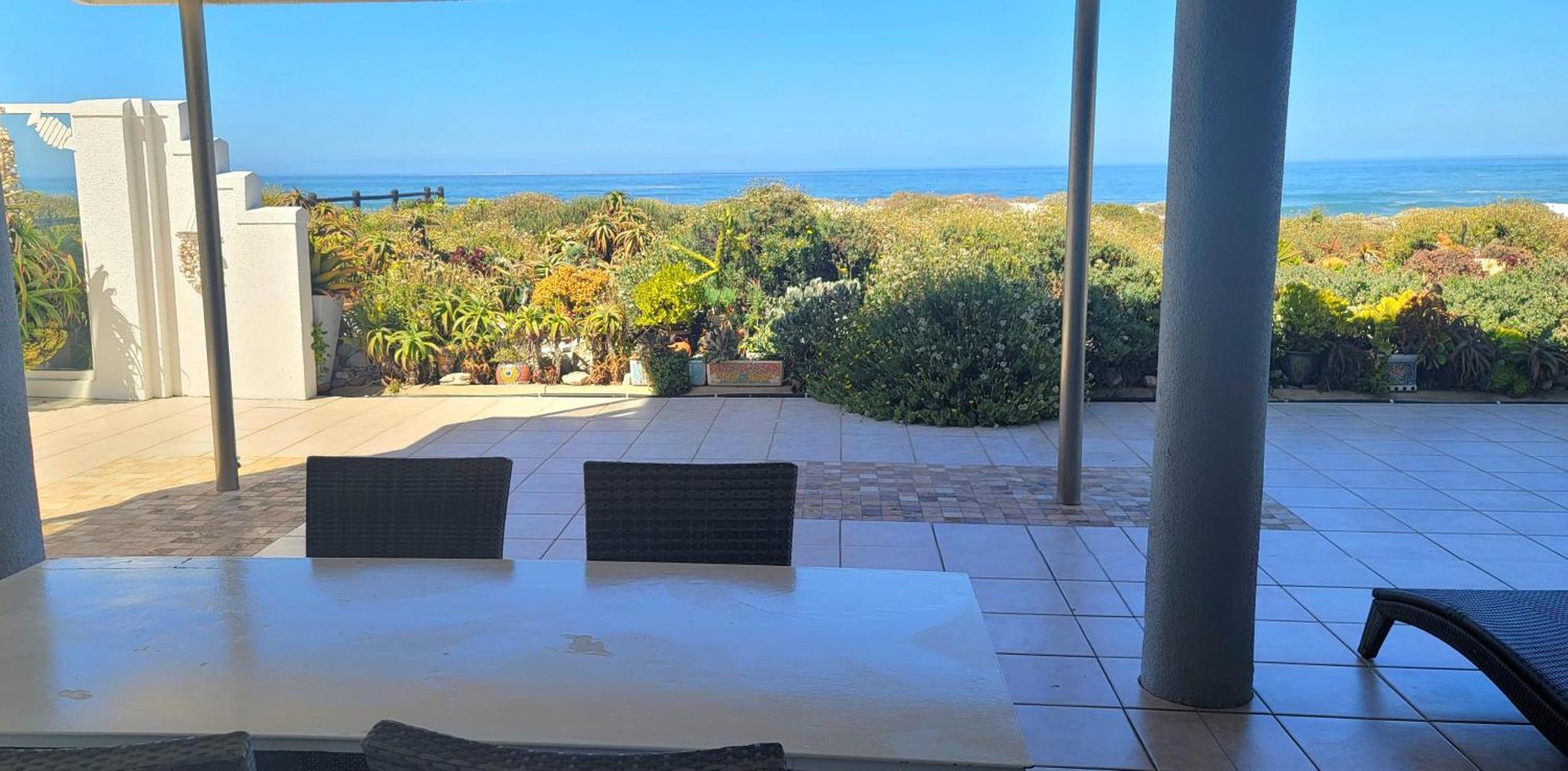 On The Beach Apartments Yzerfontein Ruang foto