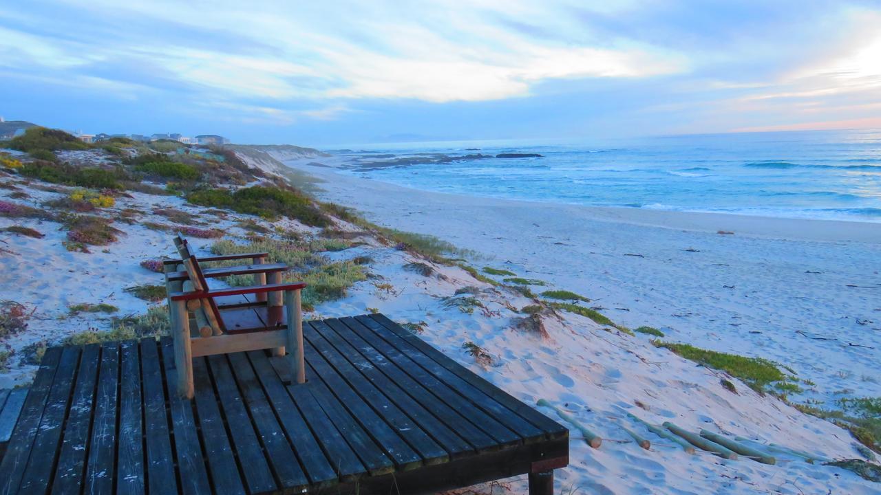 On The Beach Apartments Yzerfontein Bagian luar foto
