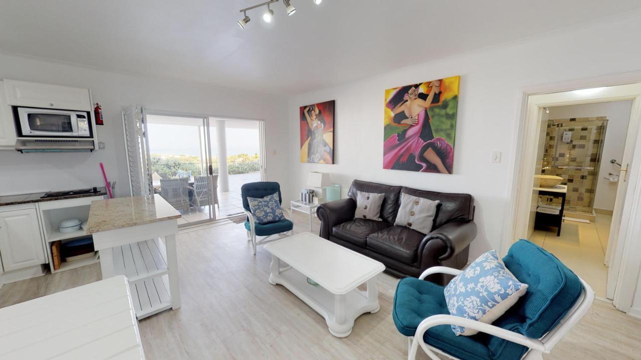 On The Beach Apartments Yzerfontein Bagian luar foto